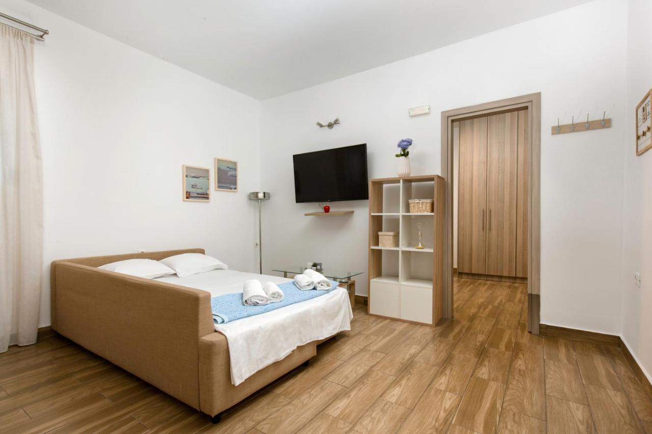 Theros Luxury Apartment 아크앤젤로스 외부 사진