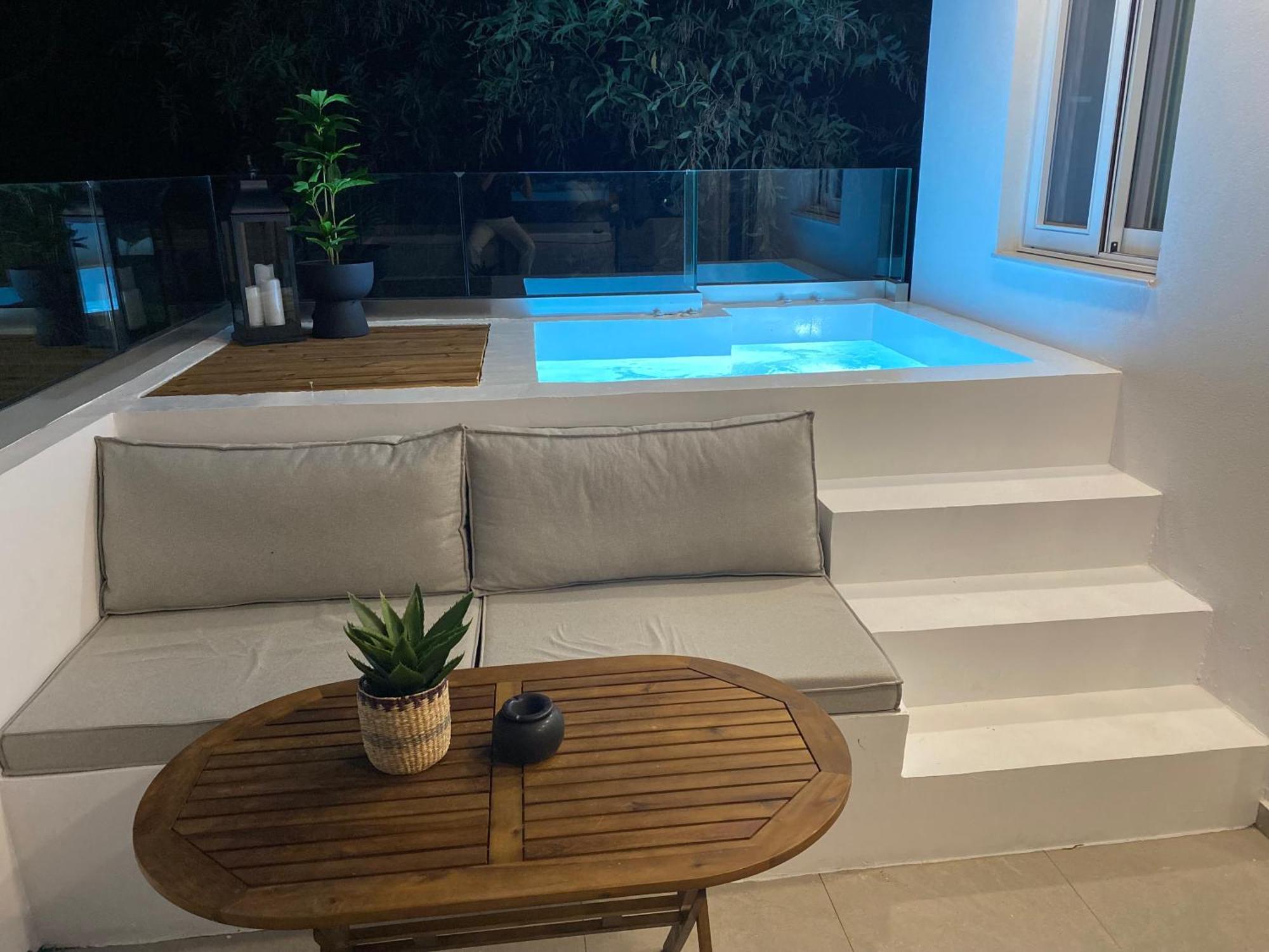 Theros Luxury Apartment 아크앤젤로스 외부 사진